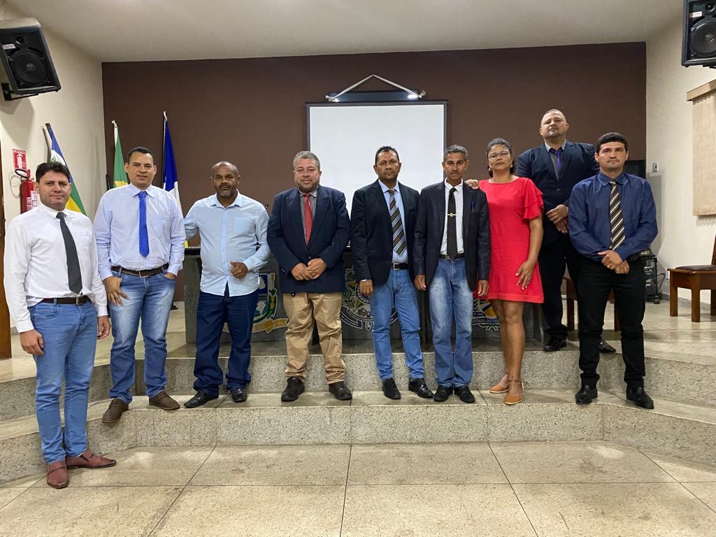 VEREADOR CIBELLIO MAX APRESENTA REQUERIMENTO PARA INSTALAÇÃO DE QUEBRA-MOLAS 